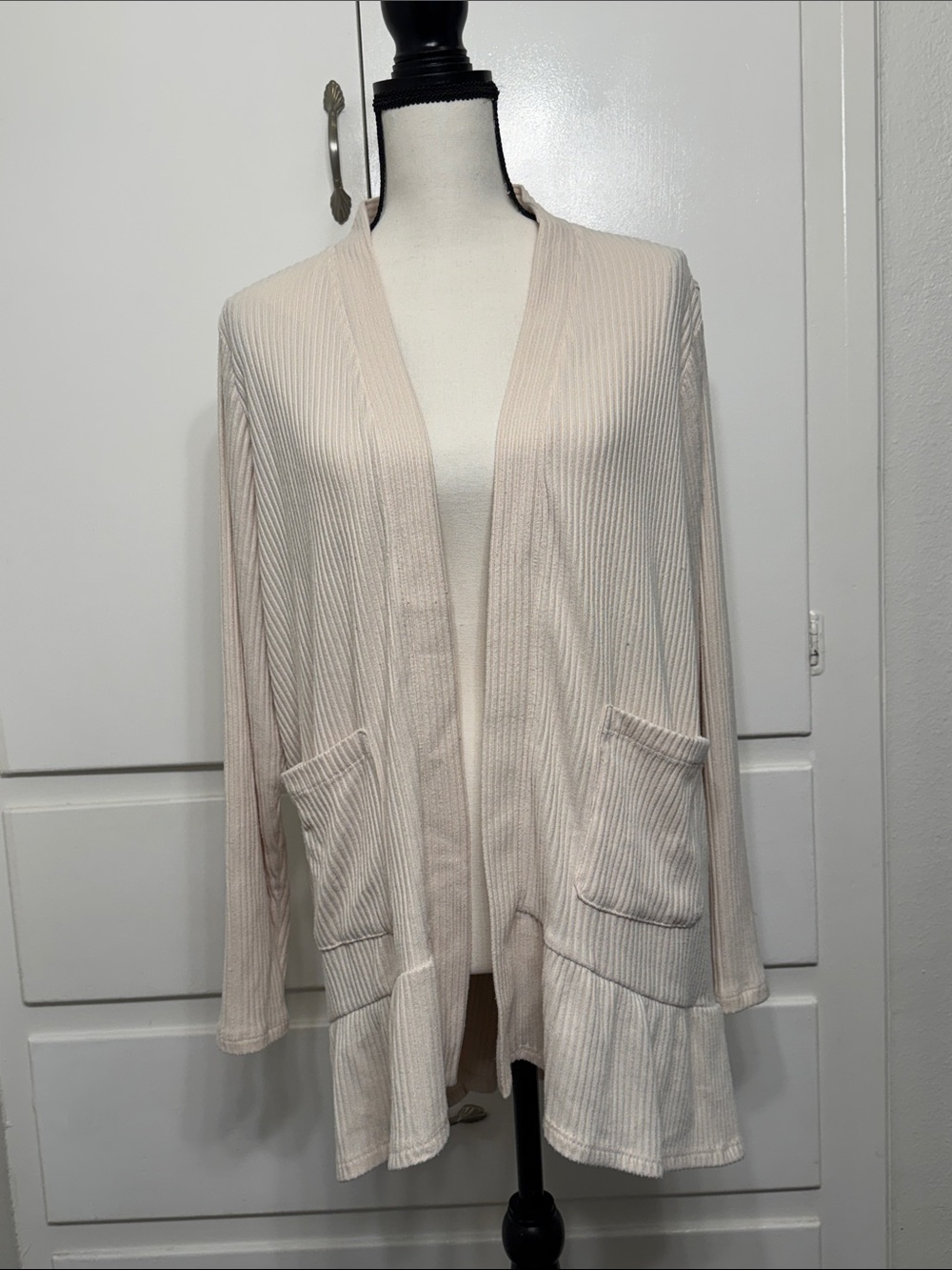 LC Lauren Conrad Cream Ribbed Open-Front Cardigan with Pockets